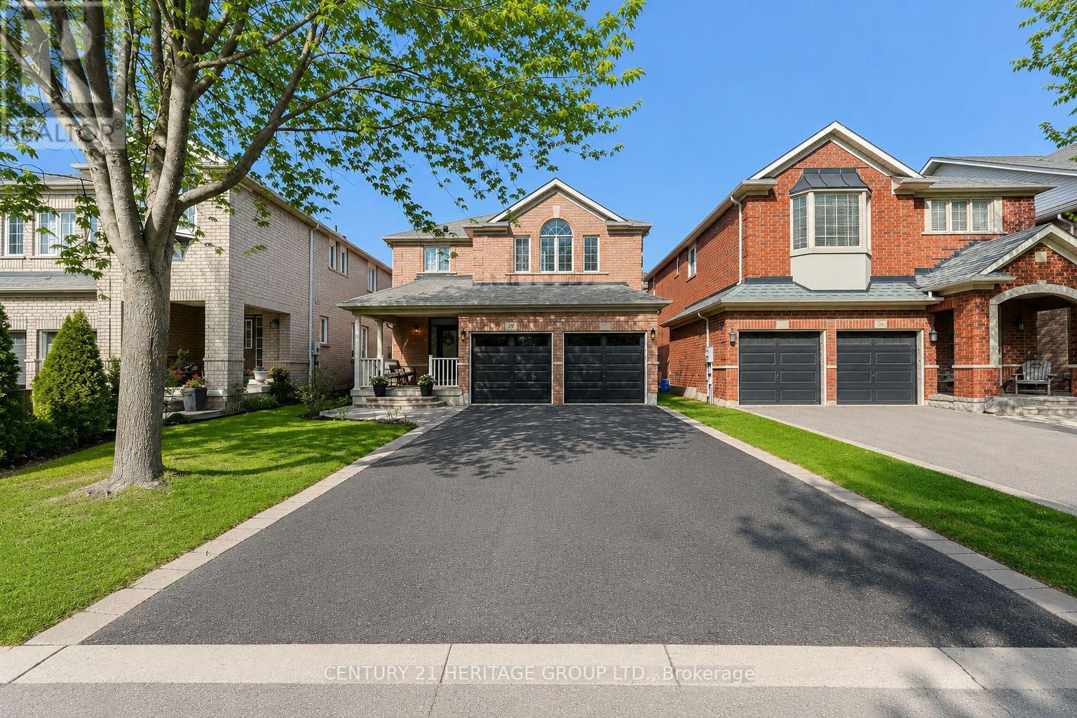 996 OAKTREE CRESCENT, Newmarket, Ontario