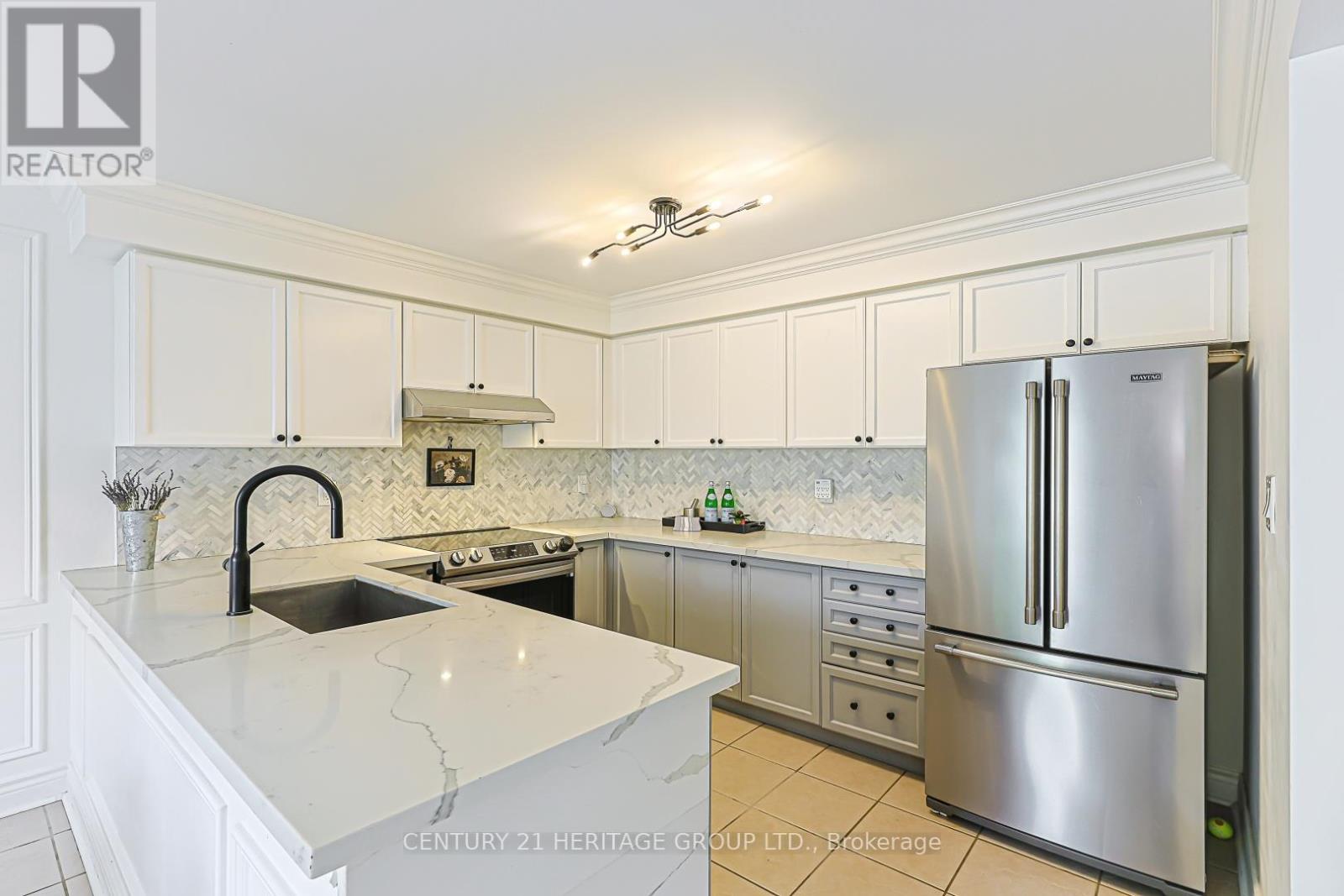 996 Oaktree Crescent, Newmarket, Ontario  L3X 2Z2 - Photo 15 - N13160404
