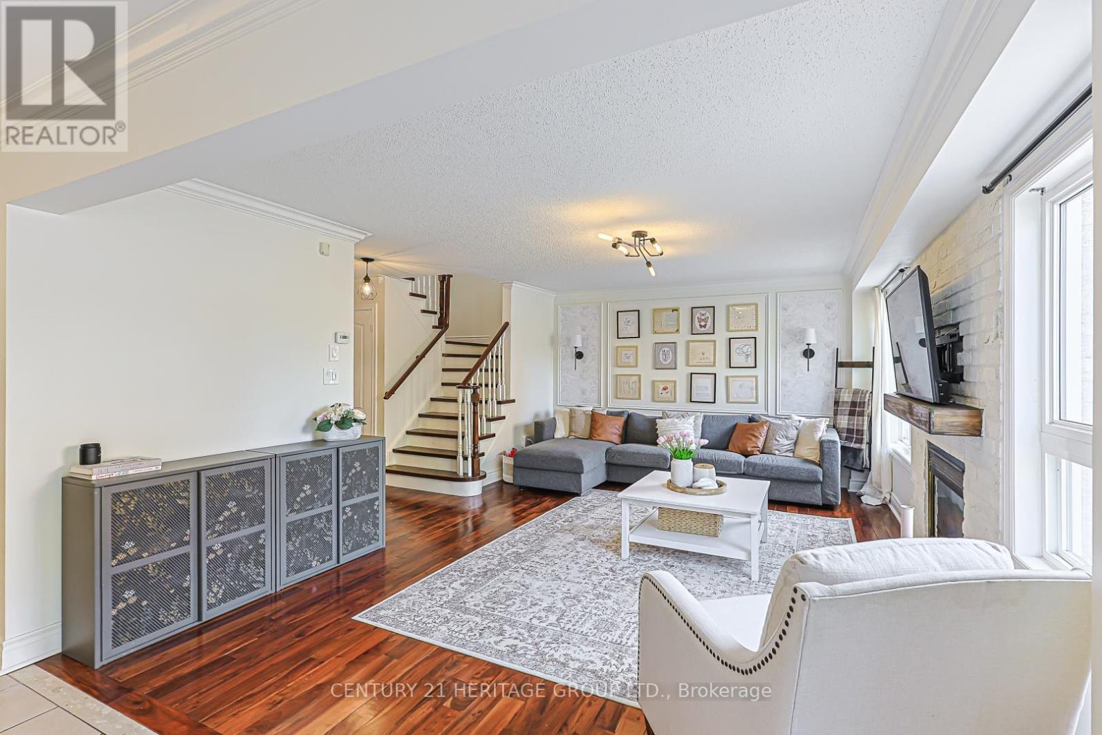 996 Oaktree Crescent, Newmarket, Ontario  L3X 2Z2 - Photo 9 - N13160404