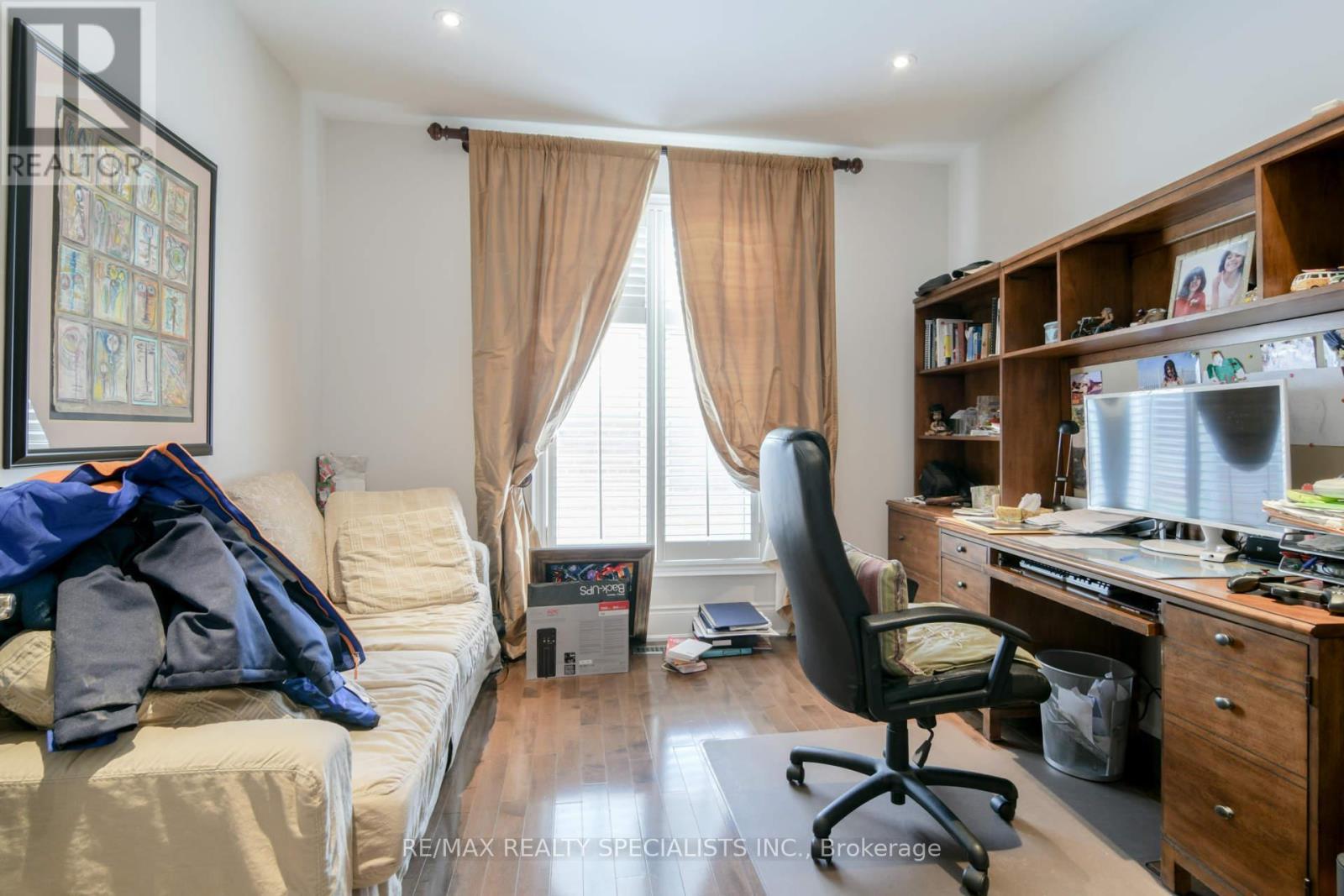 Upper - 7 Scott Drive, Richmond Hill, Ontario  L4C 6V5 - Photo 12 - N13160406