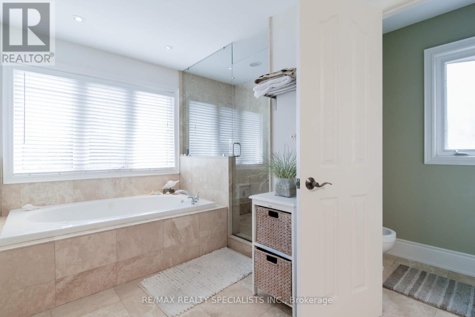 Upper - 7 Scott Drive, Richmond Hill, Ontario  L4C 6V5 - Photo 24 - N13160406