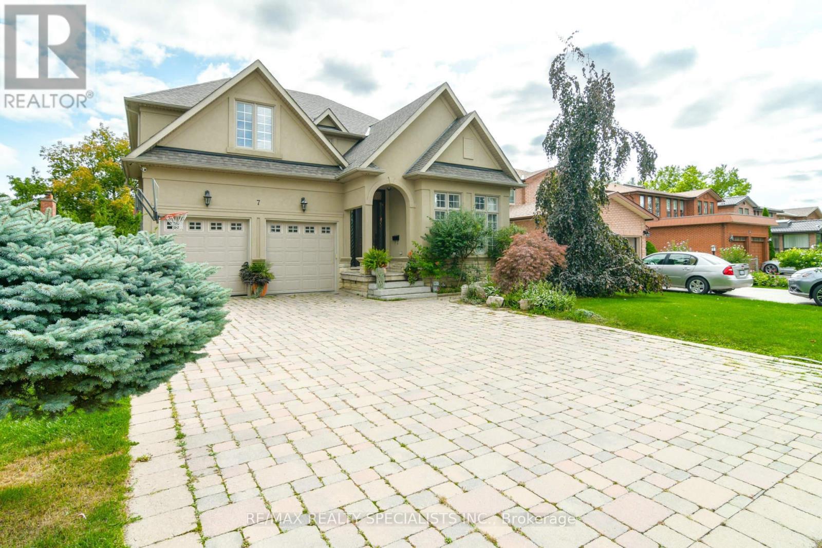 Upper - 7 Scott Drive, Richmond Hill, Ontario  L4C 6V5 - Photo 3 - N13160406