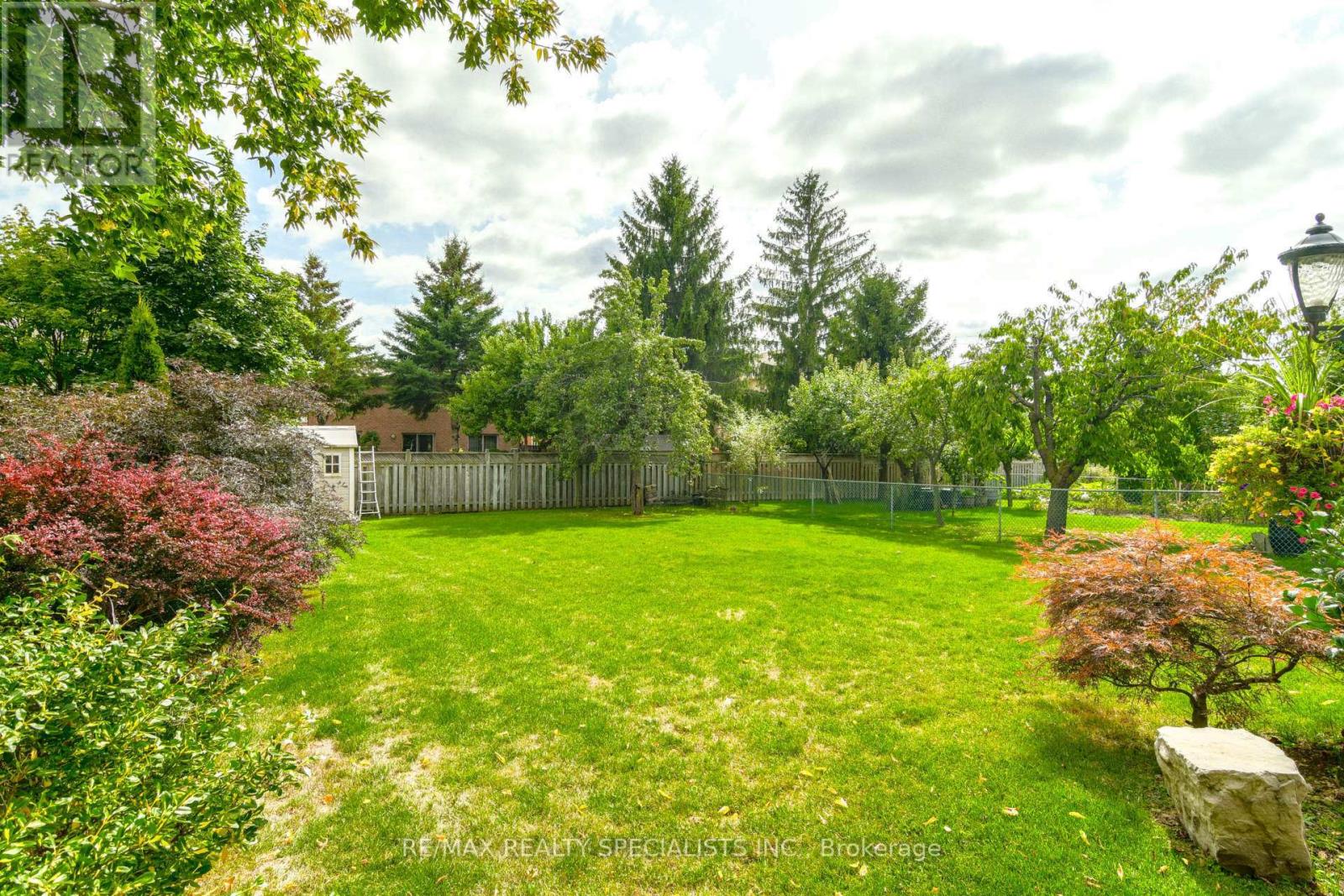 Upper - 7 Scott Drive, Richmond Hill, Ontario  L4C 6V5 - Photo 35 - N13160406