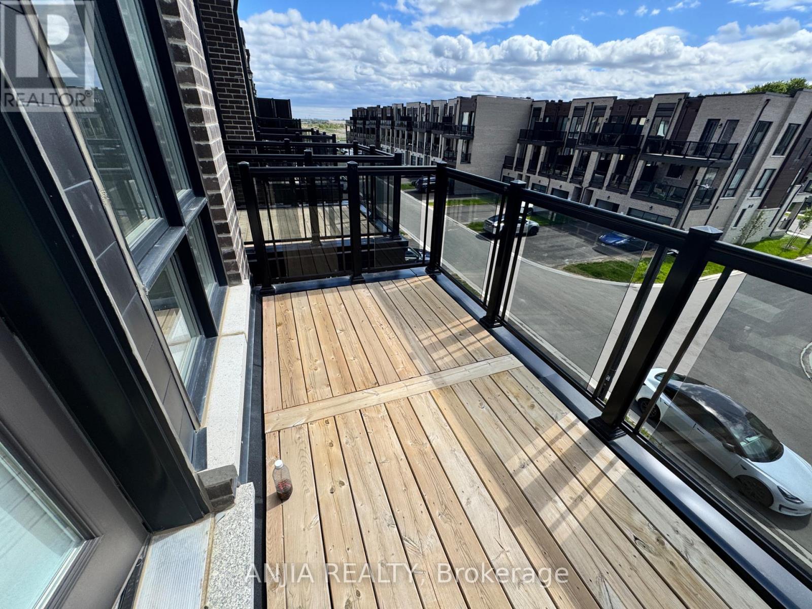 65 Mikayla Lane, Markham (Cornell), Ontario  L6B 1R1 - Photo 6 - N13160556