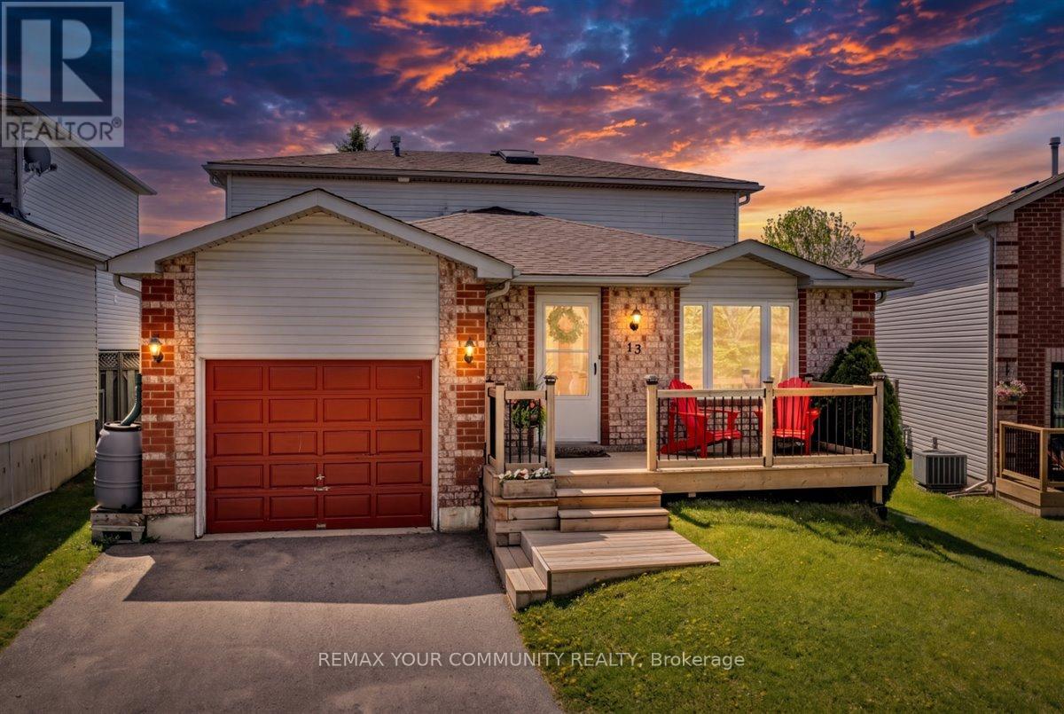 13 WADDINGTON CRESCENT, Barrie, Ontario