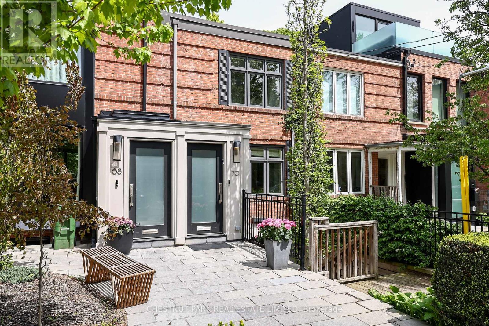 70 SUMMERHILL GARDENS, Toronto, Ontario