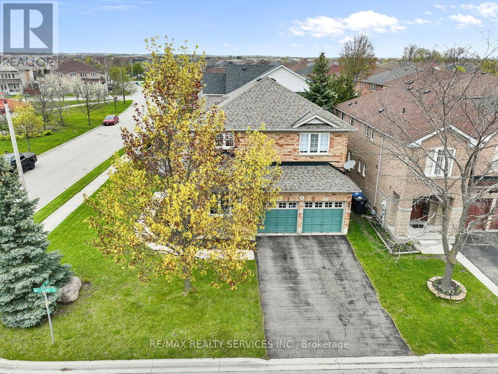 21 Filbert Way, Brampton, Ontario  L7A 3G2 - Photo 3 - W13133608