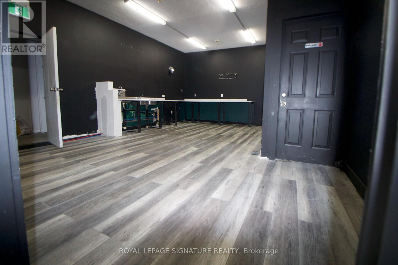 1182 Weston Road, Toronto, Ontario M6M 4P4 - Photo 9 - W13158132