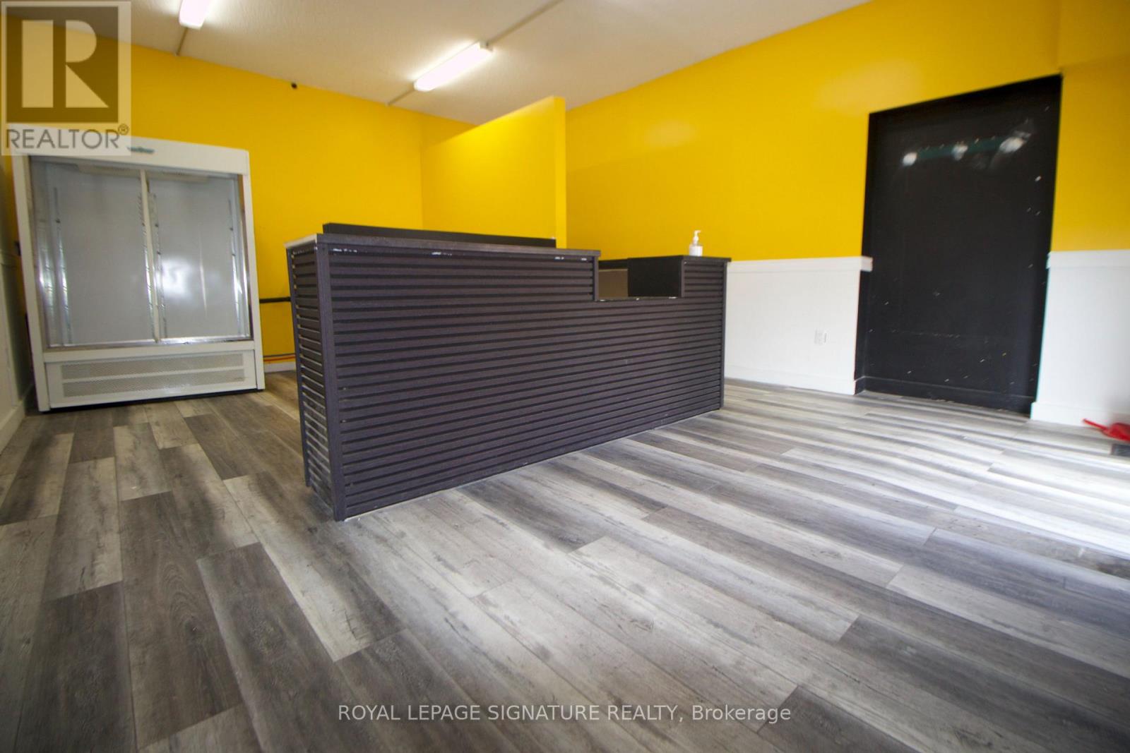 1182 Weston Road, Toronto, Ontario M6M 4P4 - Photo 4 - W13158132