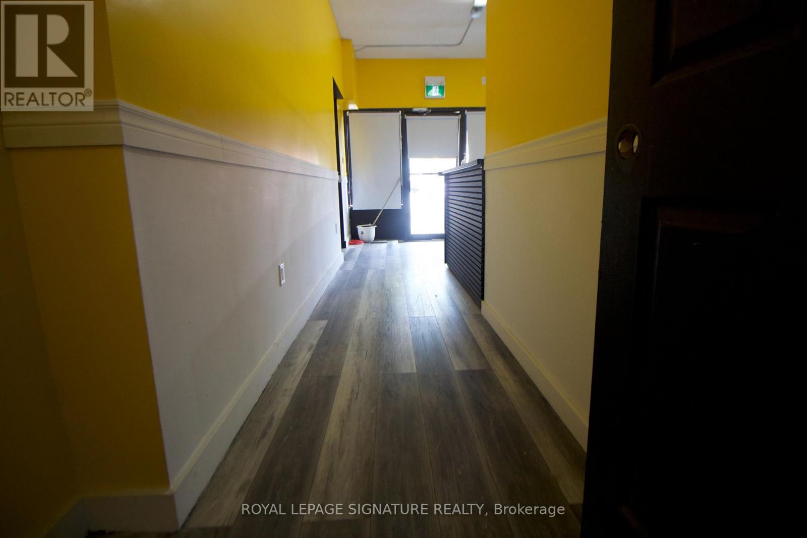 1182 Weston Road, Toronto, Ontario M6M 4P4 - Photo 6 - W13158132