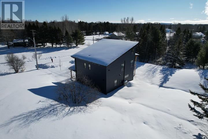 87 Anderson Rd, Sault Ste. Marie, Ontario  P6C 6G5 - Photo 9 - SM260121