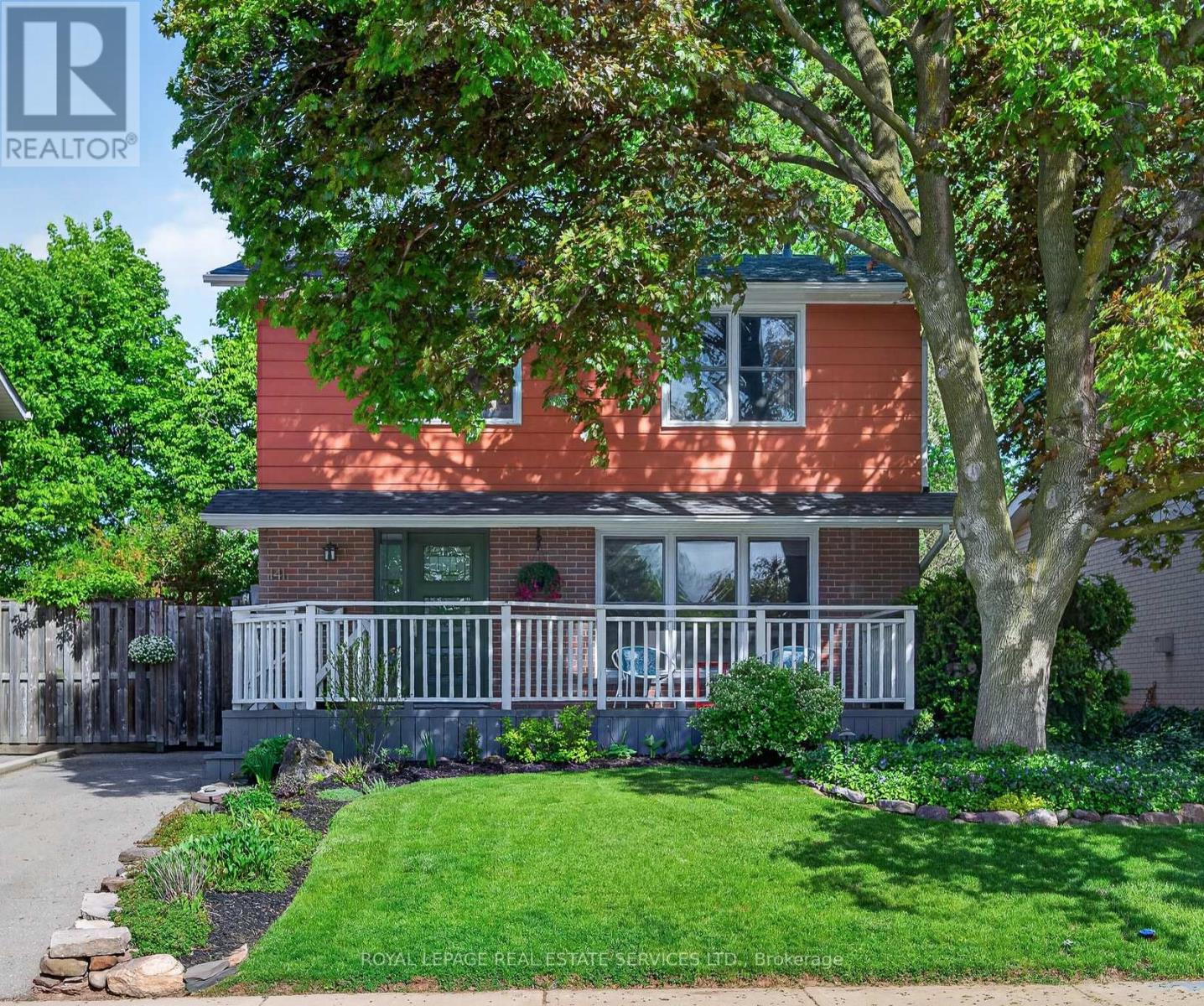 141 Oakdale Drive, Oakville, Ontario  L6H 1J4 - Photo 2 - W13160294