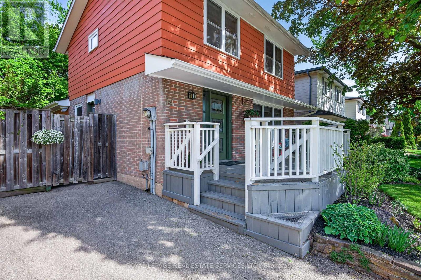 141 Oakdale Drive, Oakville, Ontario  L6H 1J4 - Photo 4 - W13160294