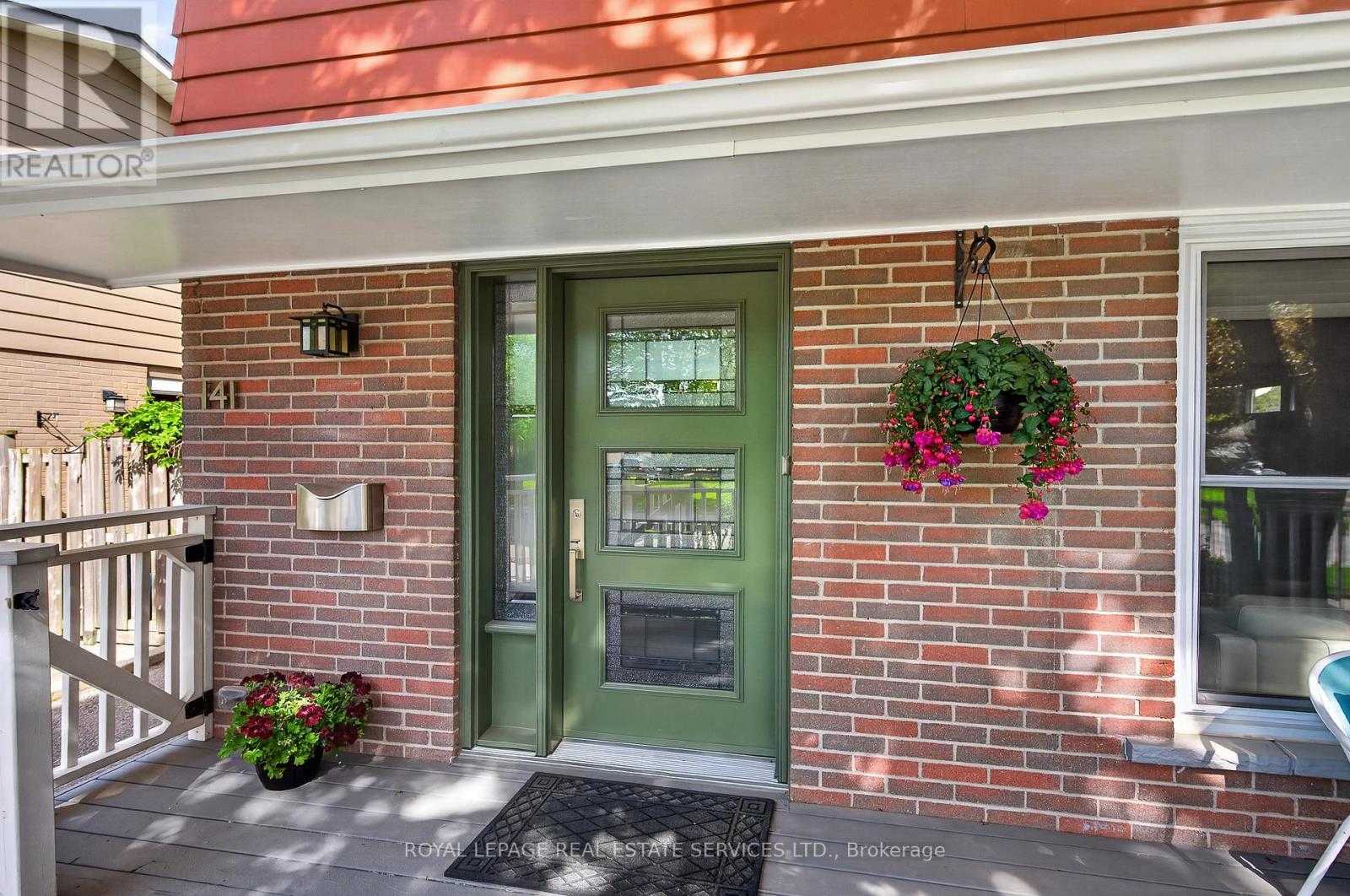 141 Oakdale Drive, Oakville, Ontario  L6H 1J4 - Photo 5 - W13160294