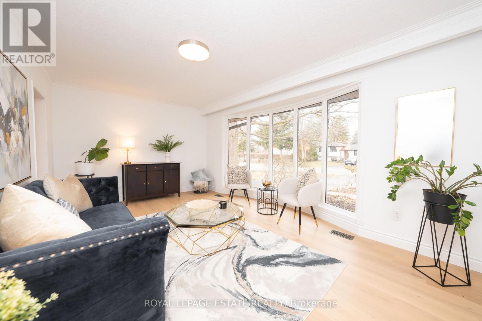 474 Sandlewood Road, Oakville, Ontario  L6L 3S4 - Photo 3 - W13160296