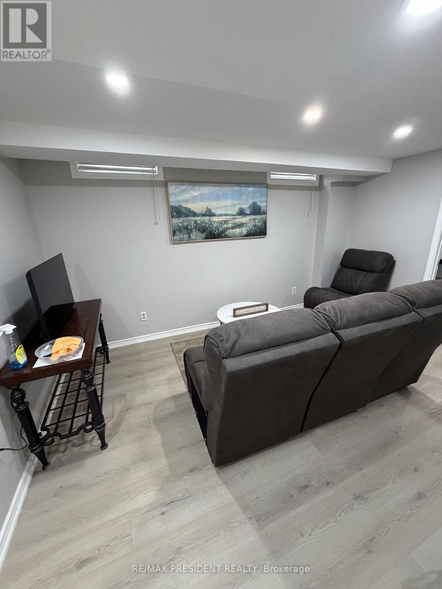 Basement - 6760 Darcel Avenue, Mississauga, Ontario  L4T 2W3 - Photo 4 - W13160310