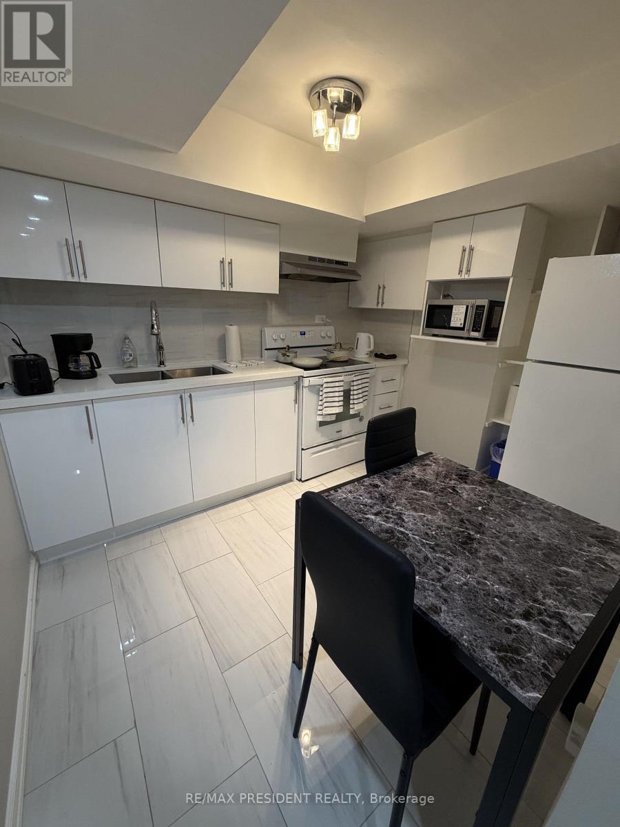 Basement - 6760 Darcel Avenue, Mississauga, Ontario  L4T 2W3 - Photo 5 - W13160310