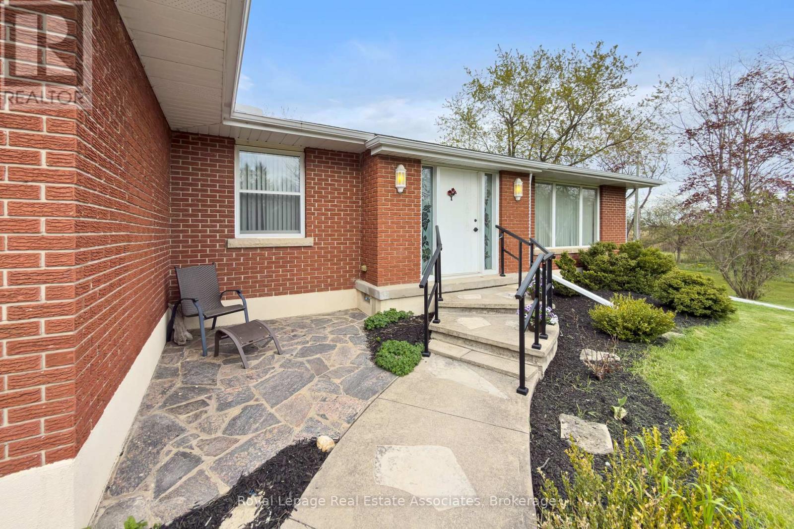 9225 Dublin Line, Halton Hills, Ontario  L9T 2X7 - Photo 5 - W13160346