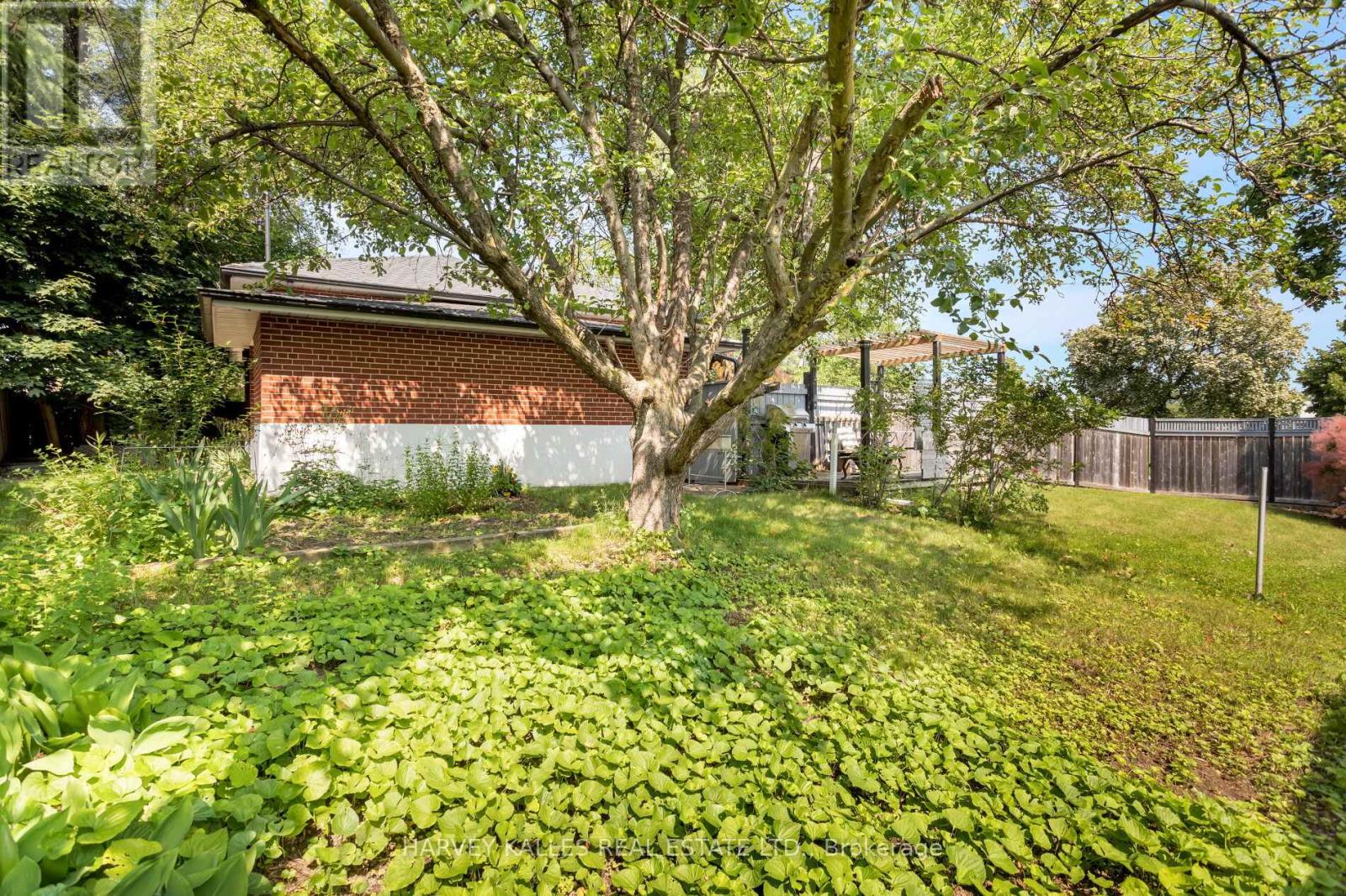 49 Learmont Drive, Toronto, Ontario  M9R 2E9 - Photo 36 - W13160366