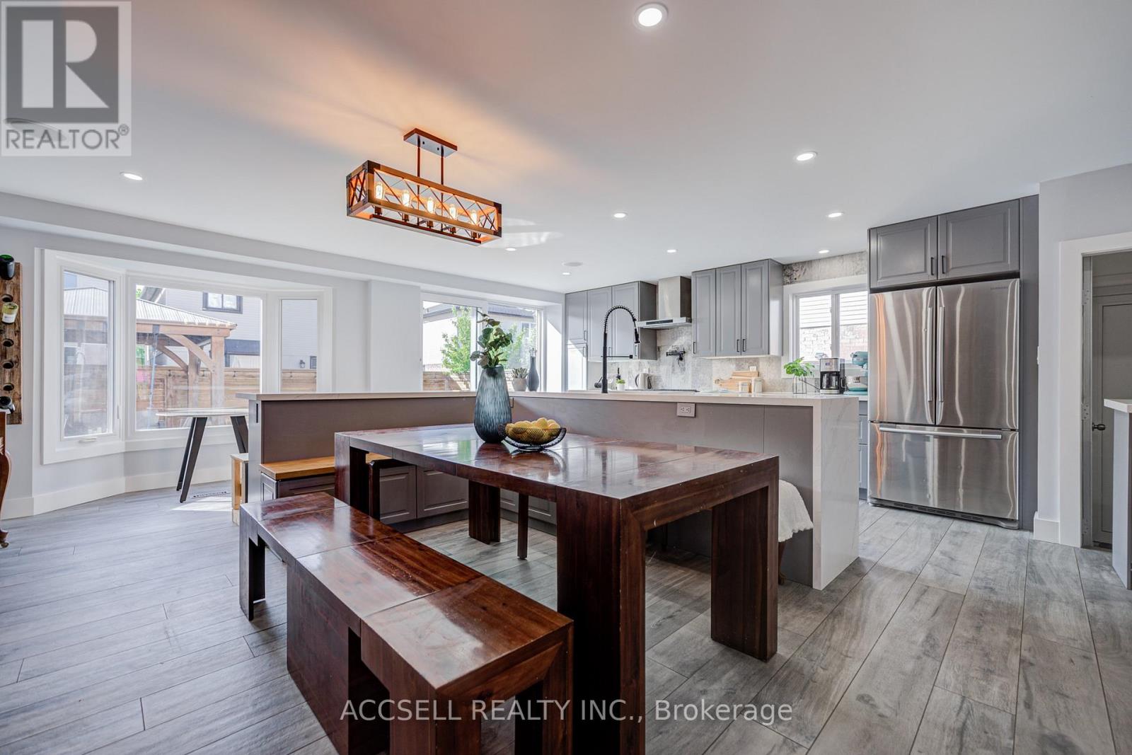 527 Wallenberg Crescent, Mississauga, Ontario L5B 3L8 - Photo 22 - W13160400