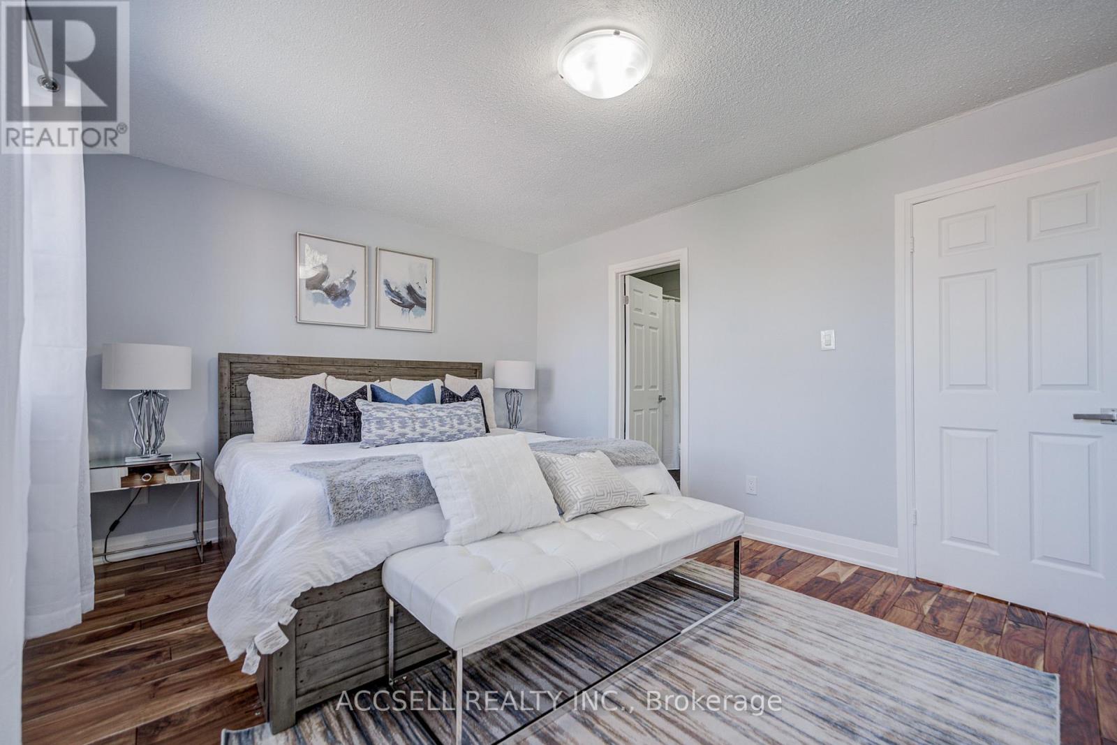 527 Wallenberg Crescent, Mississauga, Ontario L5B 3L8 - Photo 28 - W13160400