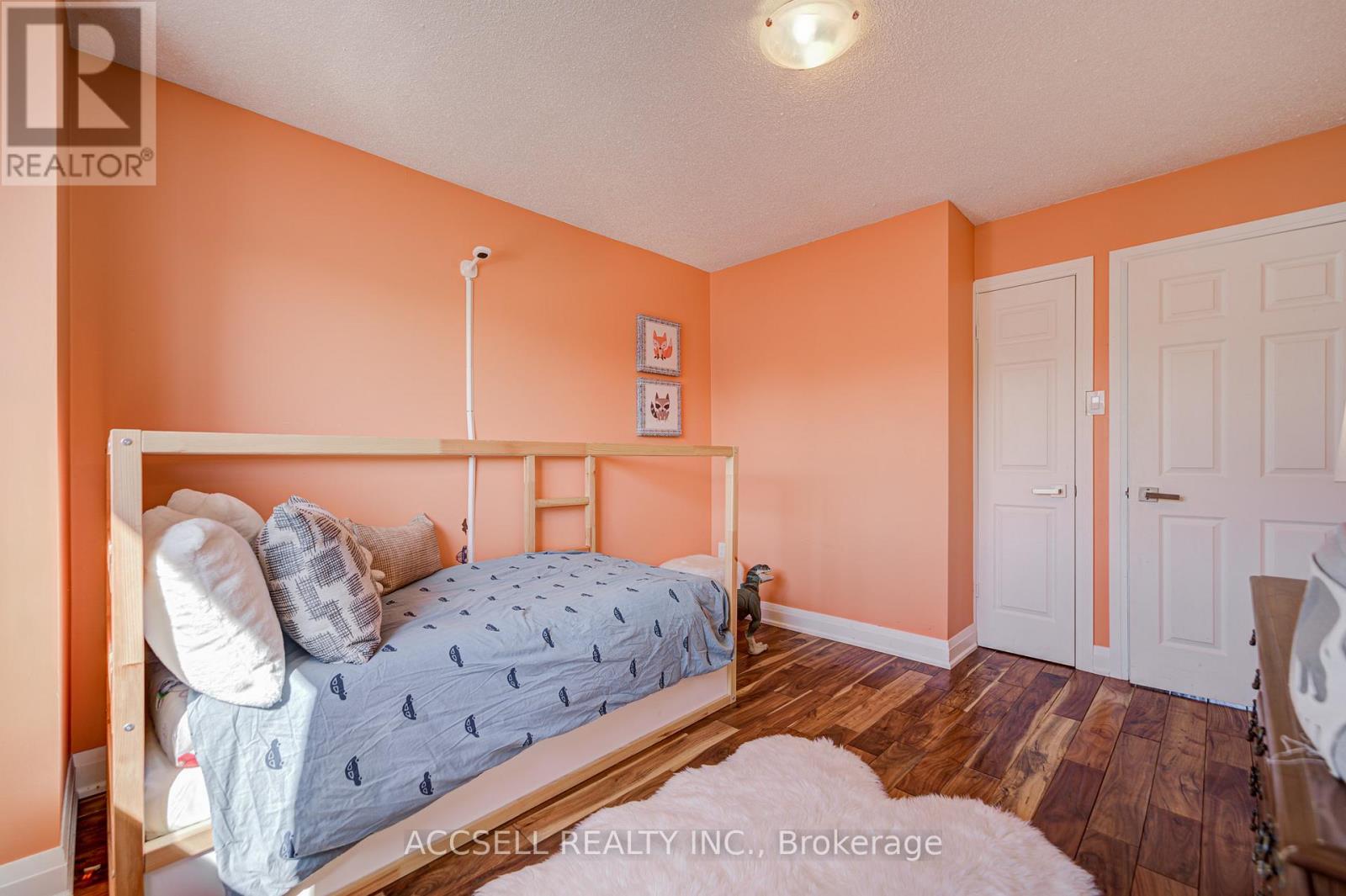 527 Wallenberg Crescent, Mississauga, Ontario L5B 3L8 - Photo 33 - W13160400