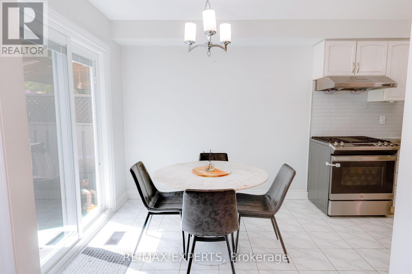 30 Rolling Hills Lane, Caledon, Ontario  L7E 1T9 - Photo 11 - W13160402