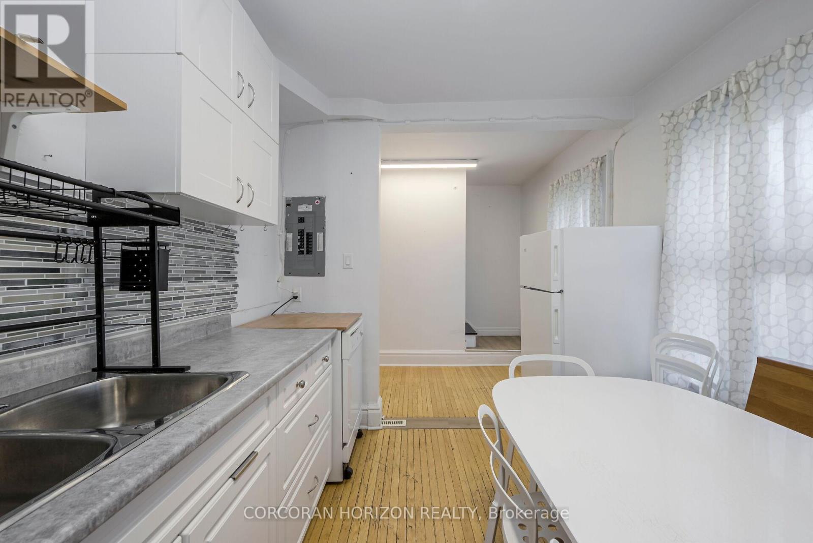 2 - 2257 Dundas Street W, Toronto, Ontario  M6R 1X6 - Photo 13 - W13160416