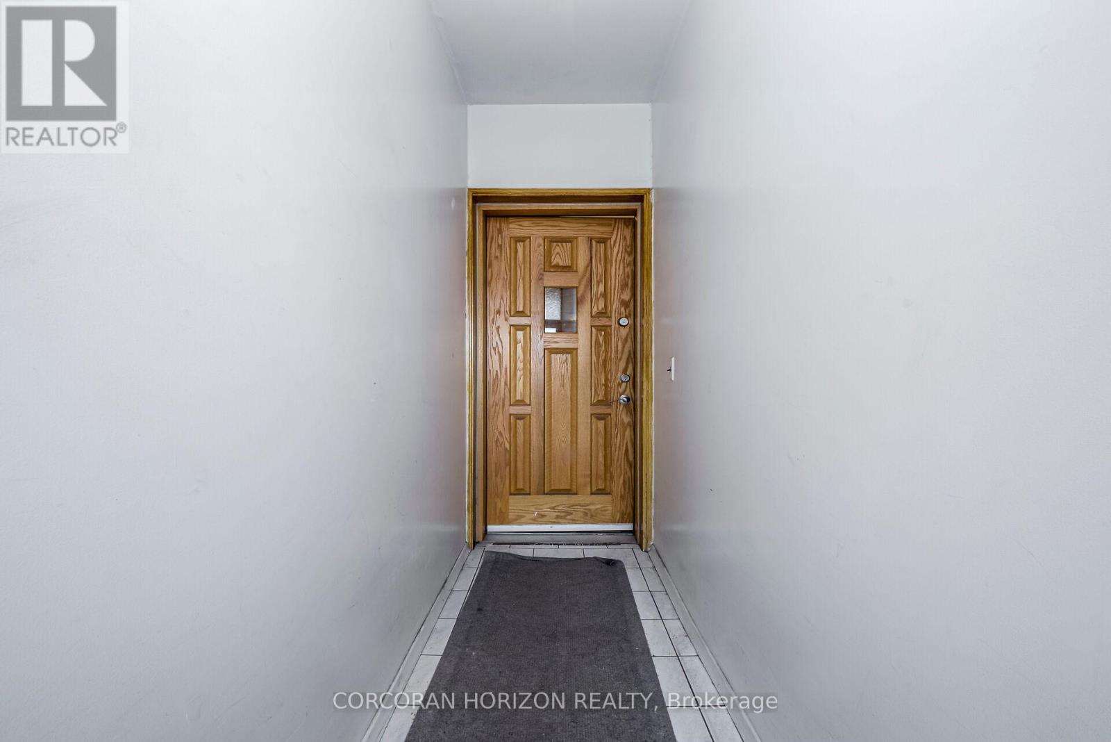 2 - 2257 Dundas Street W, Toronto, Ontario  M6R 1X6 - Photo 5 - W13160416
