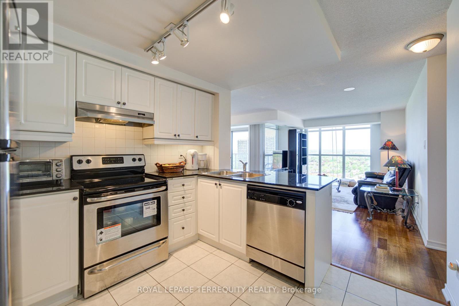 2311 - 9 George Street N, Brampton, Ontario  L6X 0T6 - Photo 7 - W13160422