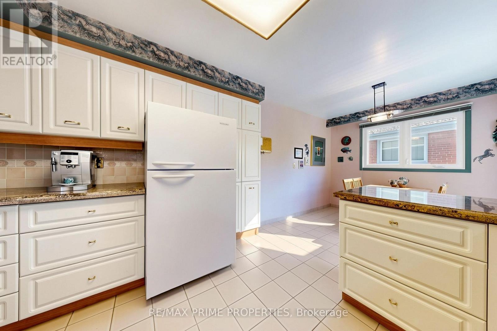 3554 Ponytrail Drive, Mississauga, Ontario  L4X 1W2 - Photo 15 - W13160428