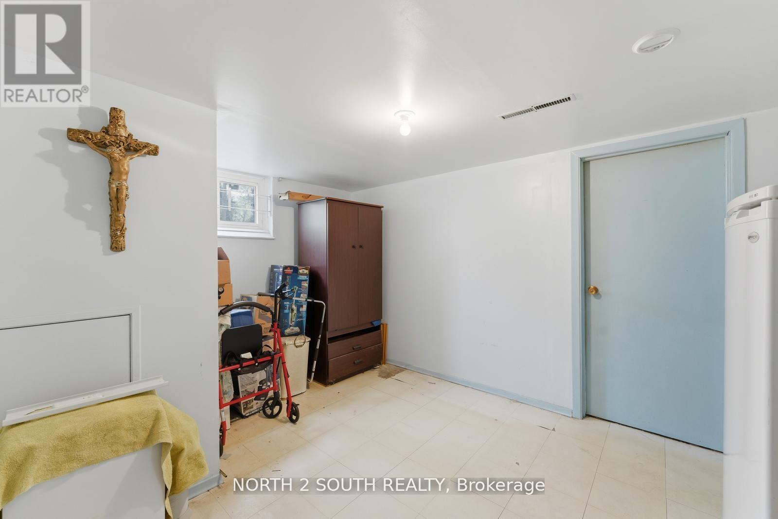 24 Vanderbrent Crescent, Toronto, Ontario  M9R 3W8 - Photo 29 - W13160460