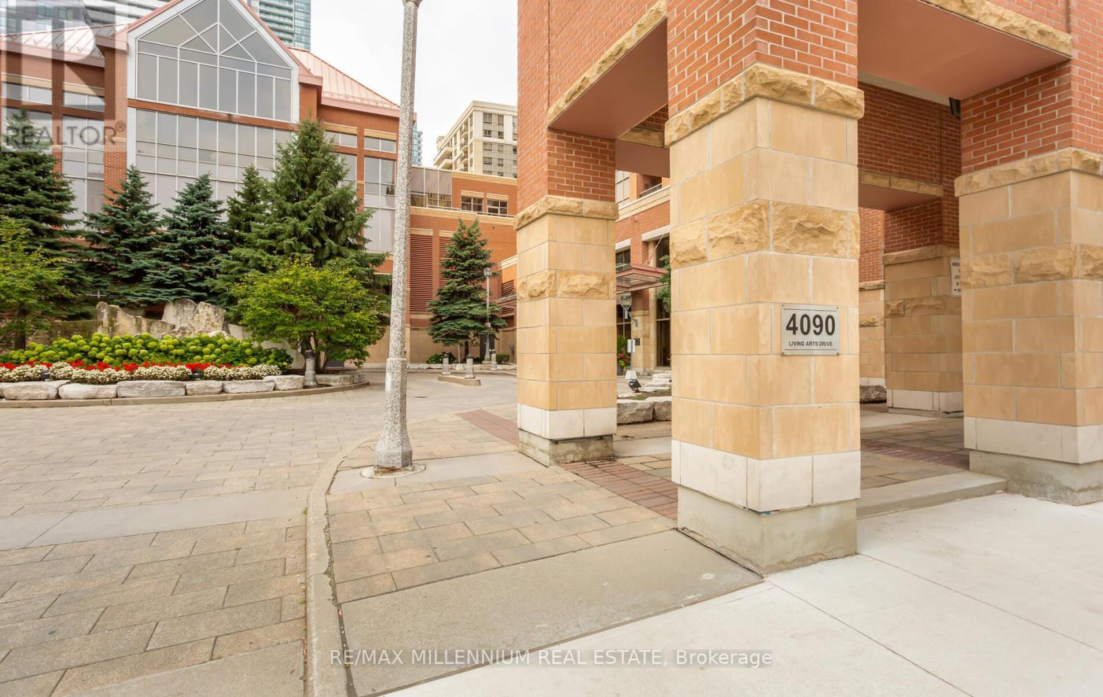 2111 - 4090 Living Arts Drive, Mississauga, Ontario  L5B 4M8 - Photo 3 - W13160534