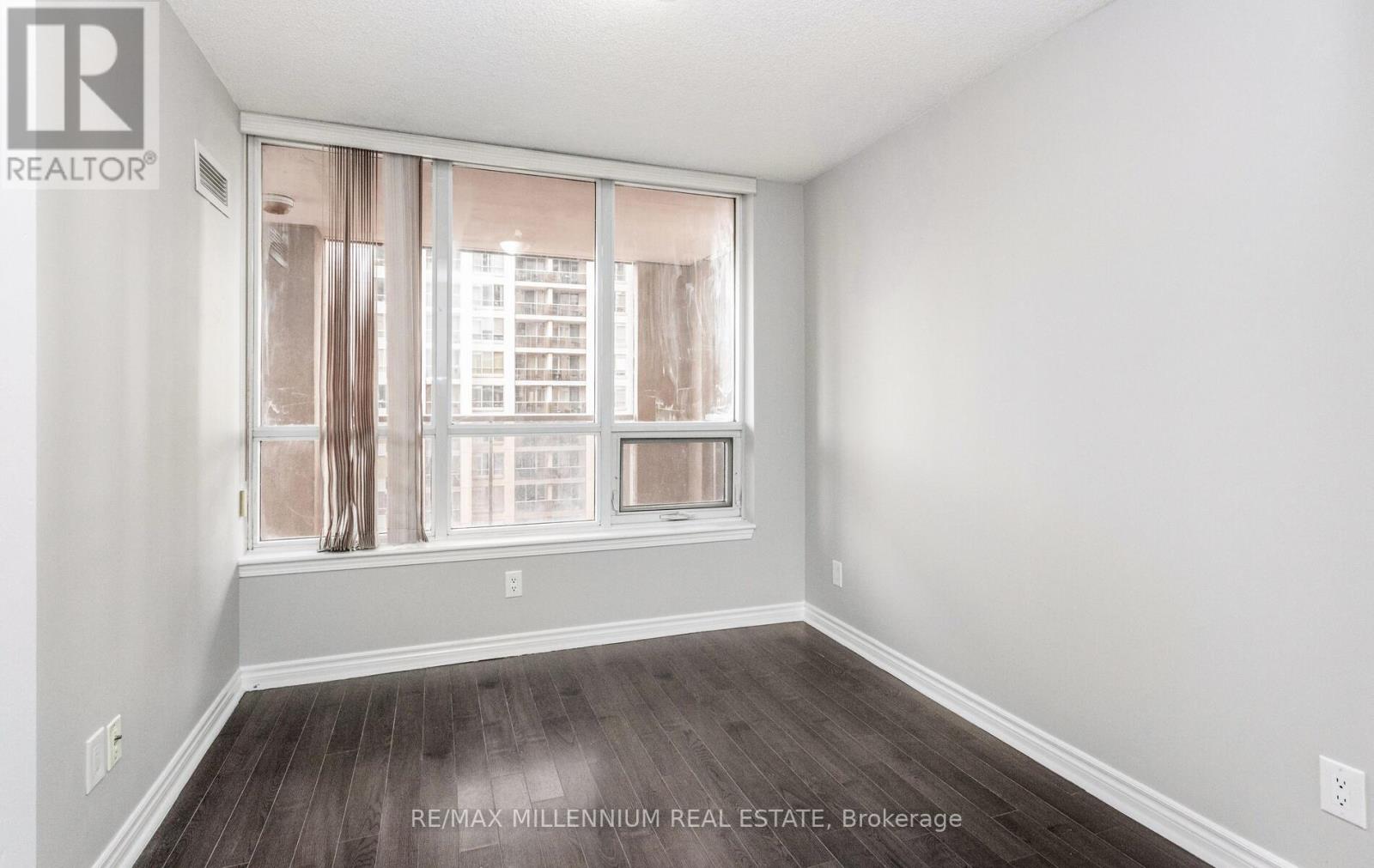 2111 - 4090 Living Arts Drive, Mississauga, Ontario  L5B 4M8 - Photo 37 - W13160534