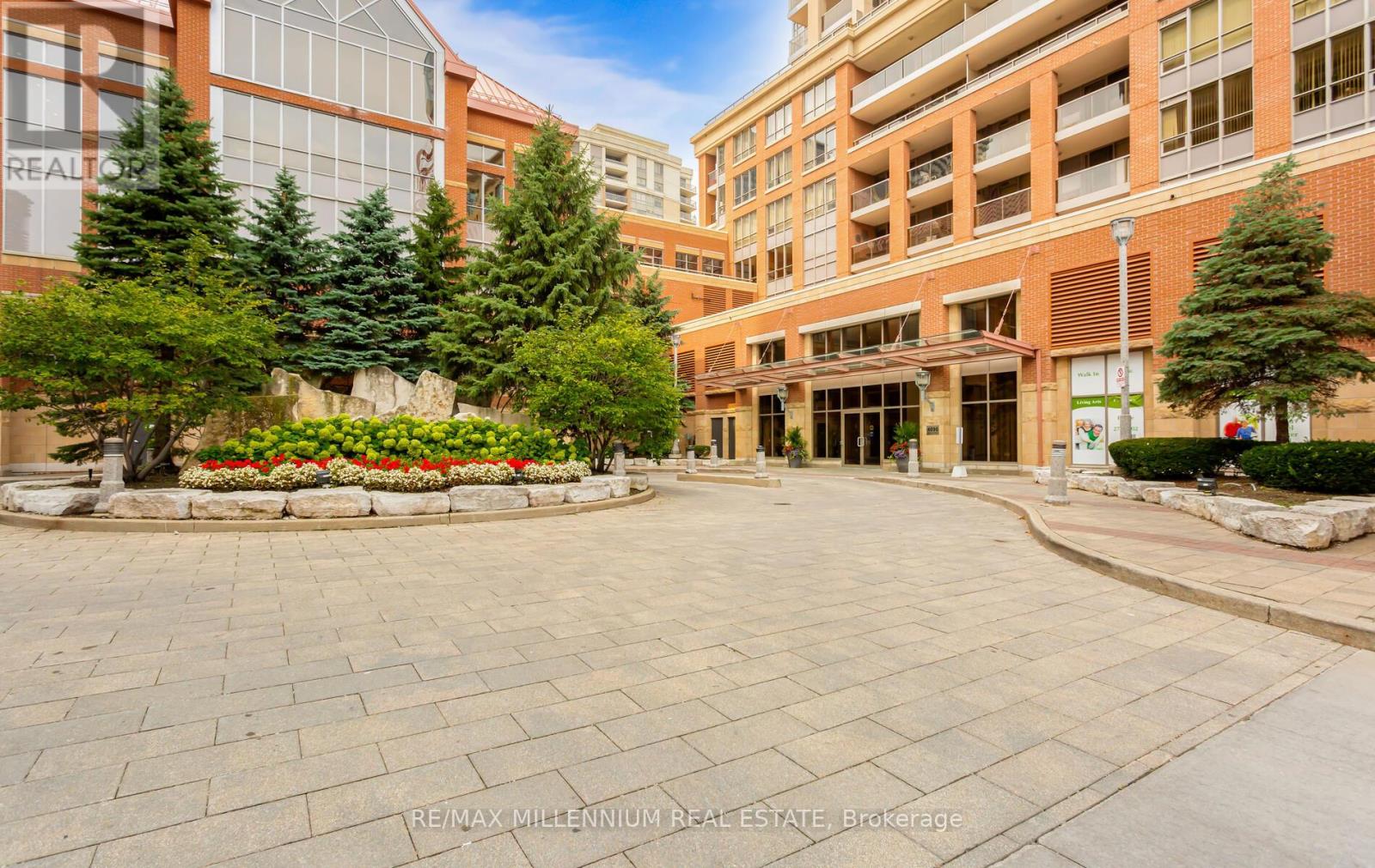 2111 - 4090 Living Arts Drive, Mississauga, Ontario  L5B 4M8 - Photo 4 - W13160534