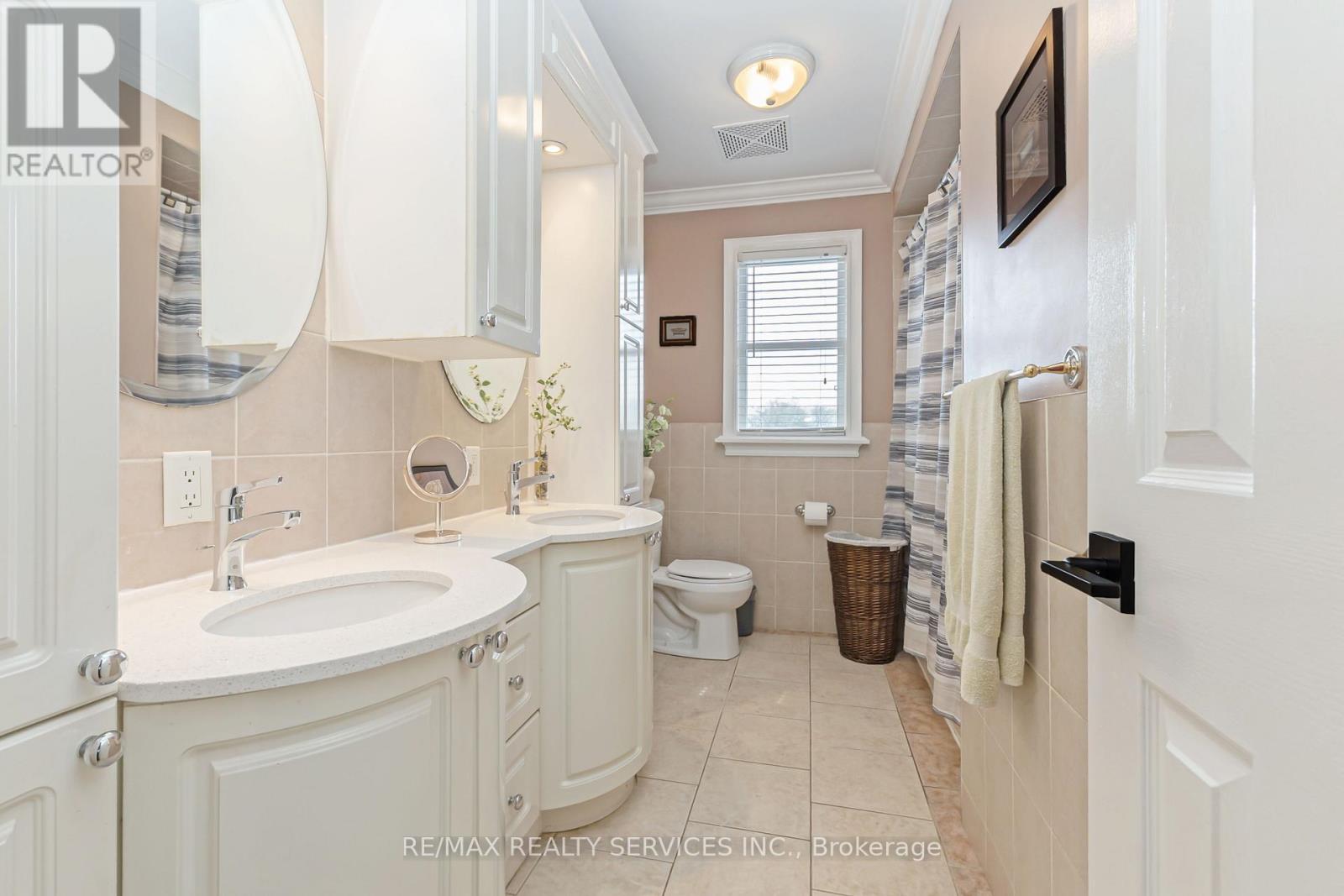 29 Chestnut Avenue S, Brampton, Ontario  L6X 2A6 - Photo 36 - W13160656