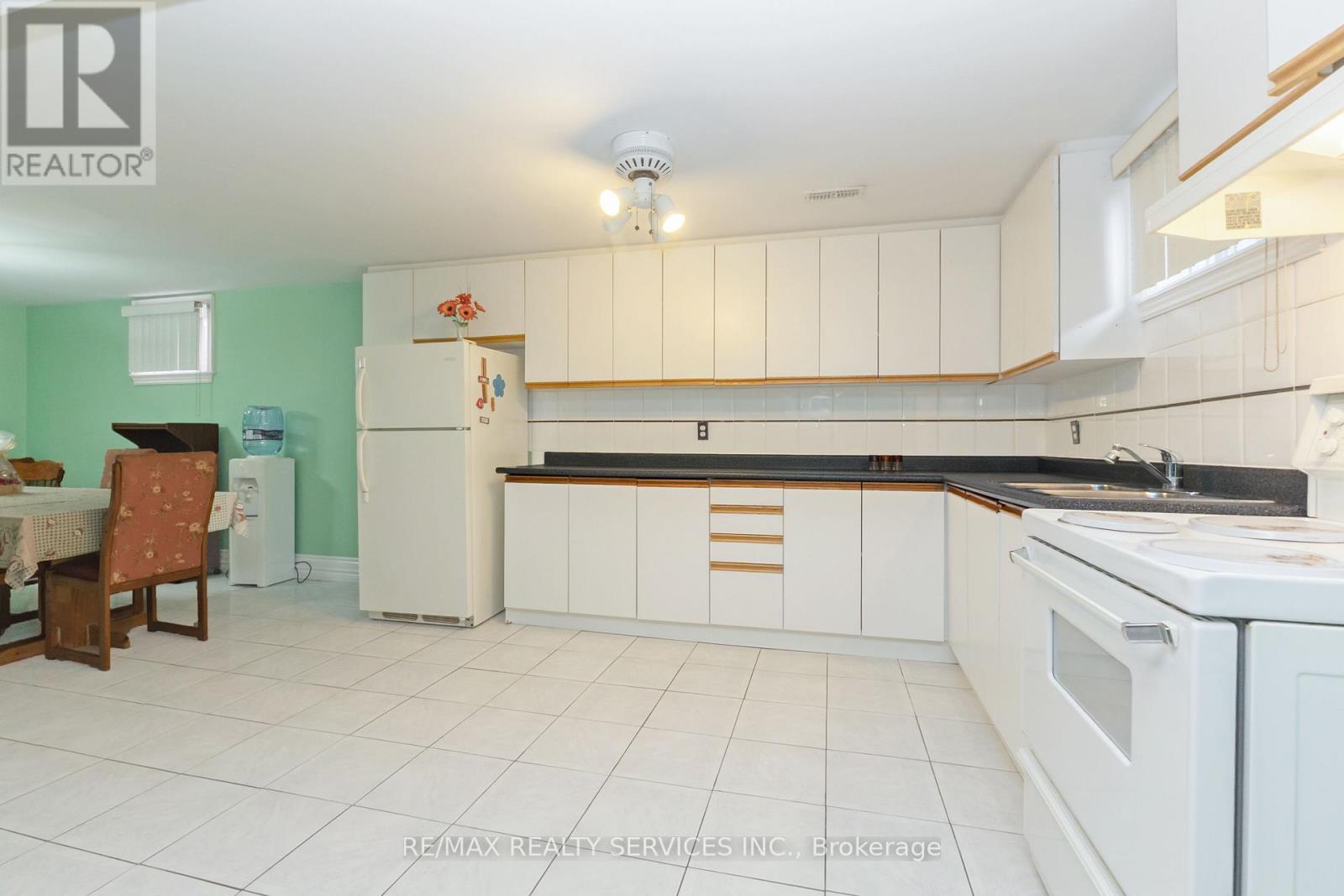 29 Chestnut Avenue S, Brampton, Ontario  L6X 2A6 - Photo 44 - W13160656
