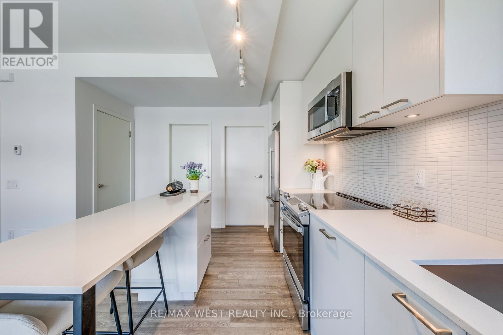 14 - 30 Ed Clark Gardens Boulevard, Toronto, Ontario  M6N 0B5 - Photo 20 - W13160658