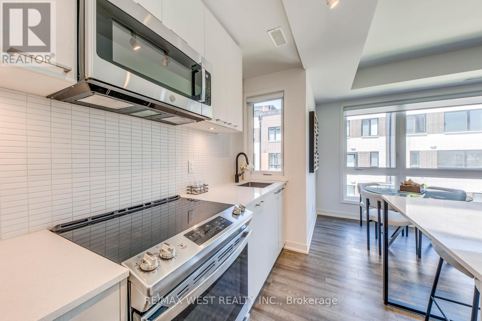 14 - 30 Ed Clark Gardens Boulevard, Toronto, Ontario  M6N 0B5 - Photo 23 - W13160658
