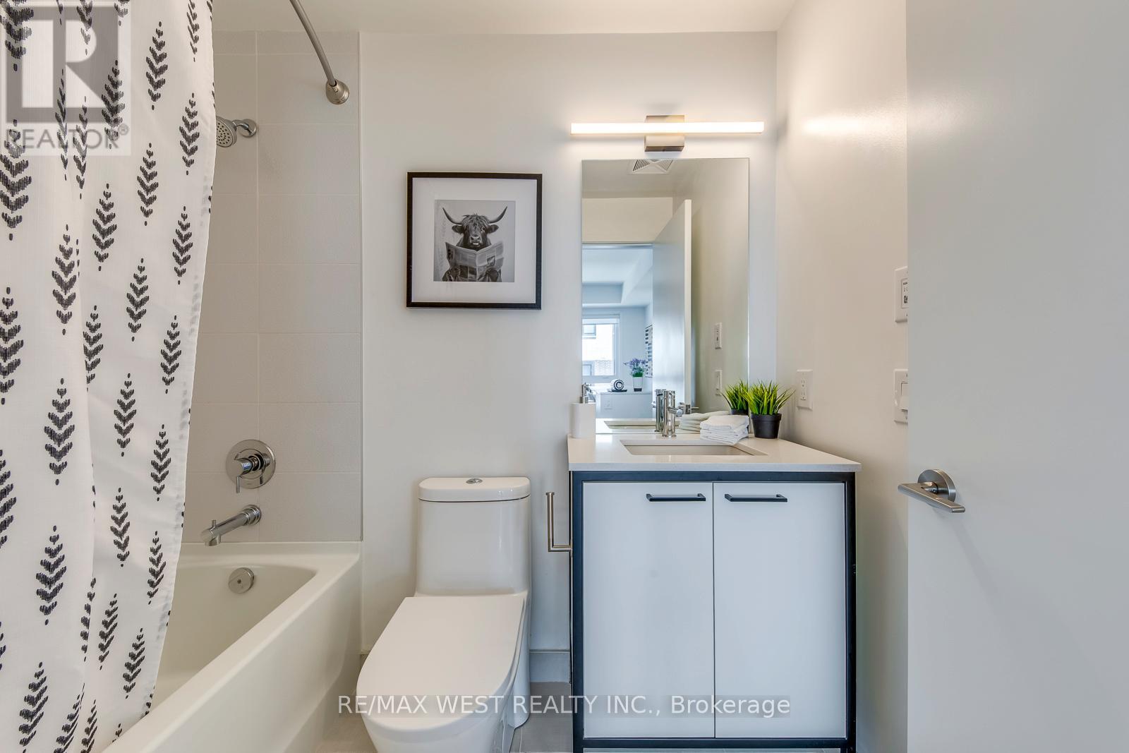 14 - 30 Ed Clark Gardens Boulevard, Toronto, Ontario  M6N 0B5 - Photo 26 - W13160658