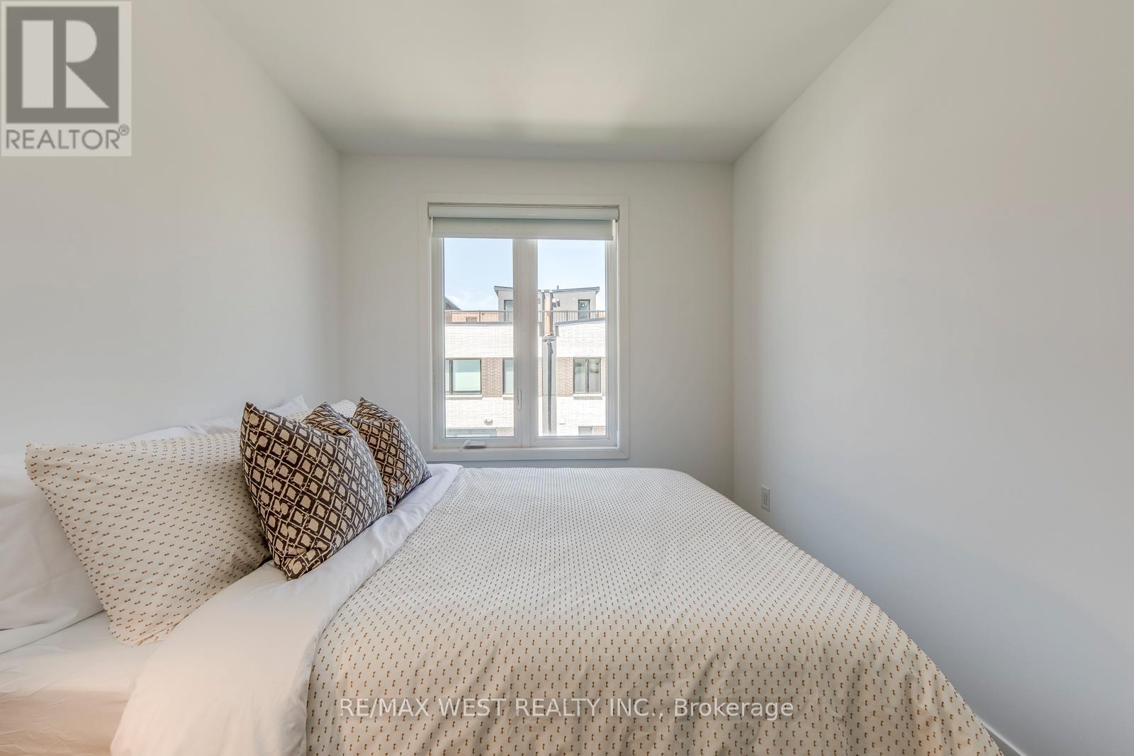 14 - 30 Ed Clark Gardens Boulevard, Toronto, Ontario  M6N 0B5 - Photo 28 - W13160658