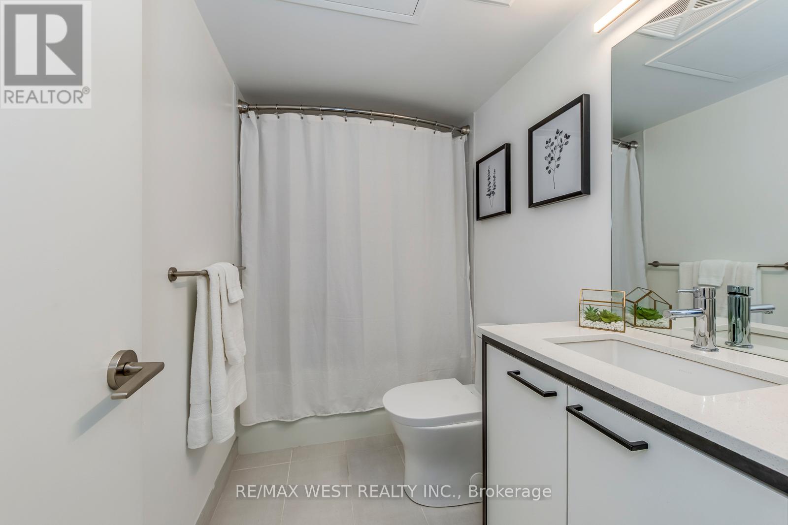 14 - 30 Ed Clark Gardens Boulevard, Toronto, Ontario  M6N 0B5 - Photo 35 - W13160658
