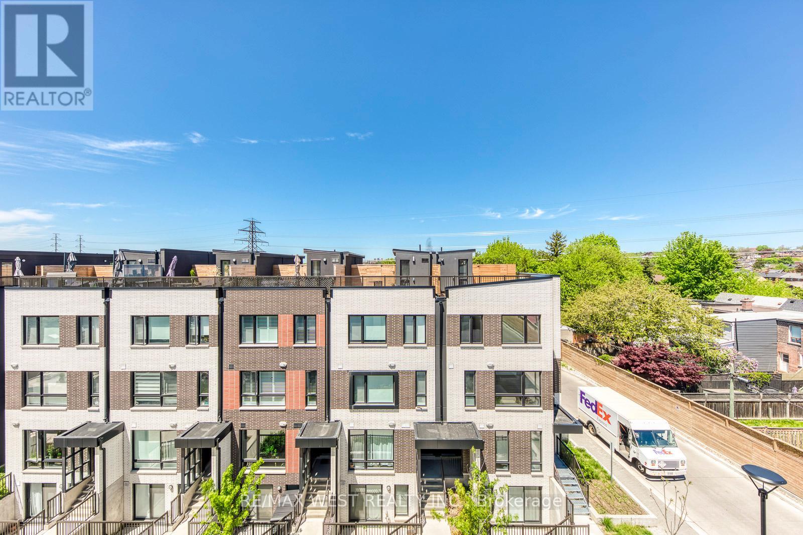 14 - 30 Ed Clark Gardens Boulevard, Toronto, Ontario  M6N 0B5 - Photo 38 - W13160658