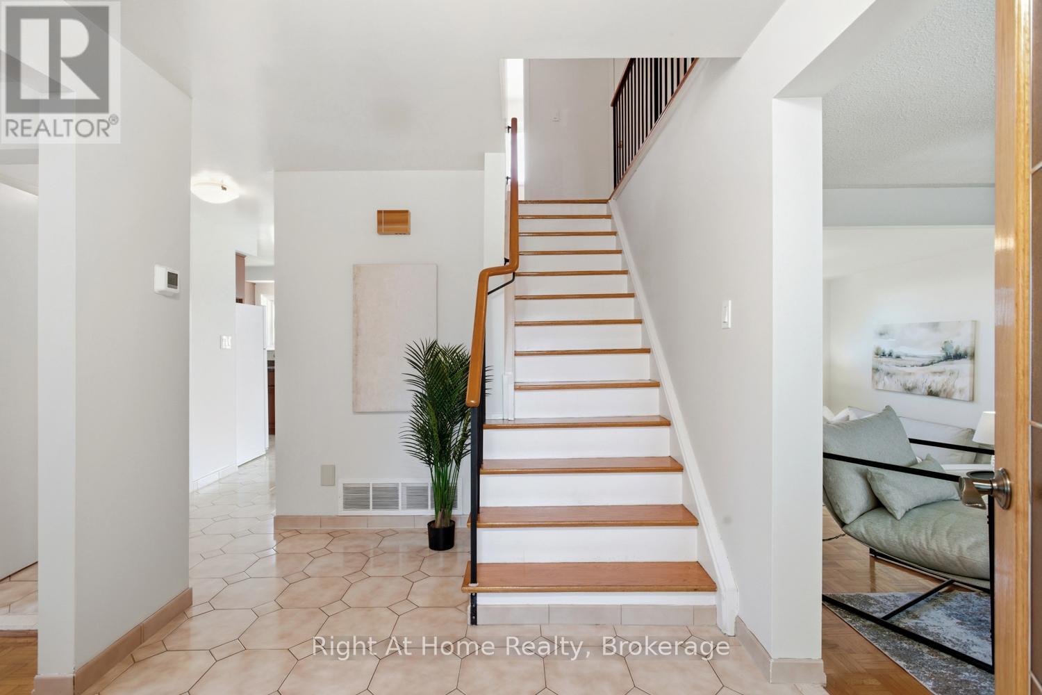 12 Pittmann Crescent, Ajax (South West), Ontario L1S 3G3 - Photo 23 - E13160722
