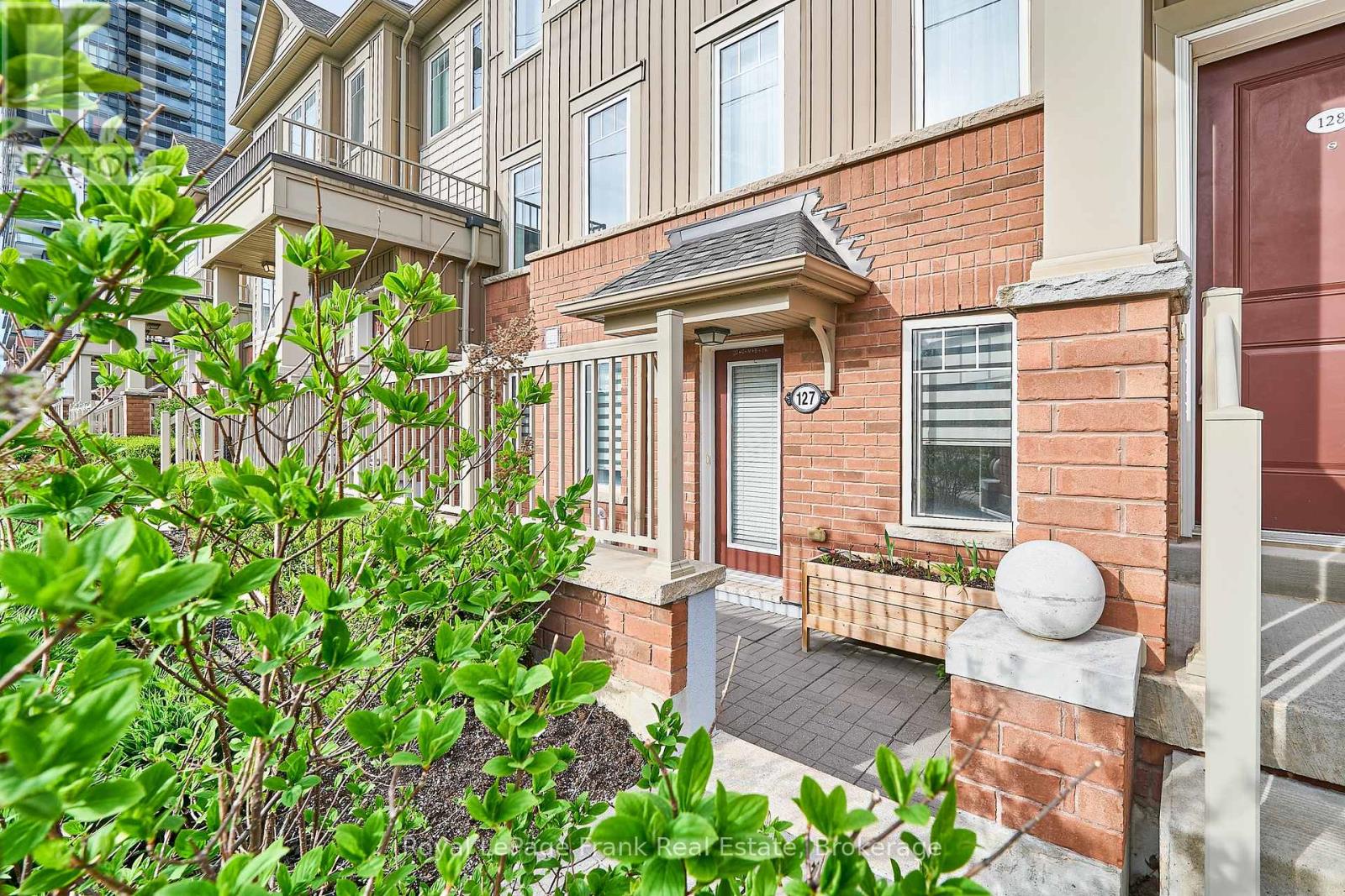 127 - 2500 Hill Rise Court, Oshawa (Windfields), Ontario  L1L 0M6 - Photo 2 - E13160864