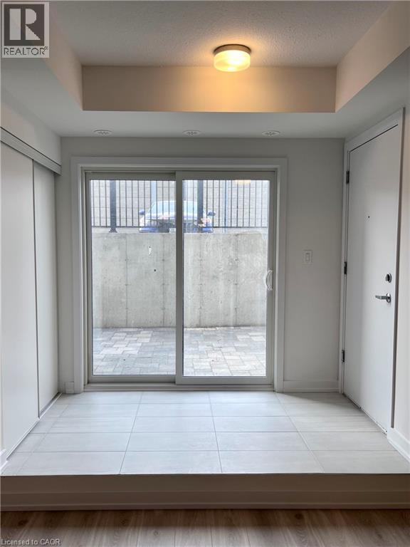 25 Palace Street Unit# Q16, Kitchener, Ontario  N2E 0L2 - Photo 2 - 40832376