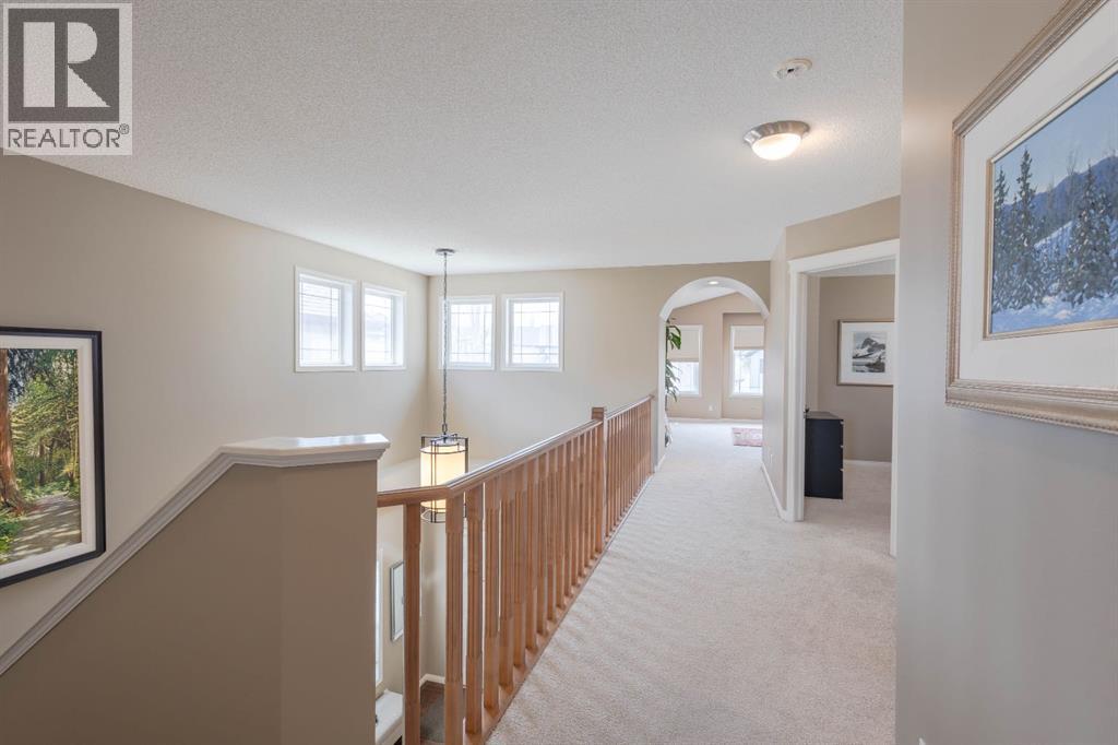 74 Valley Crest Rise NW, Calgary, Alberta  T3B 5Y9 - Photo 16 - A2305954