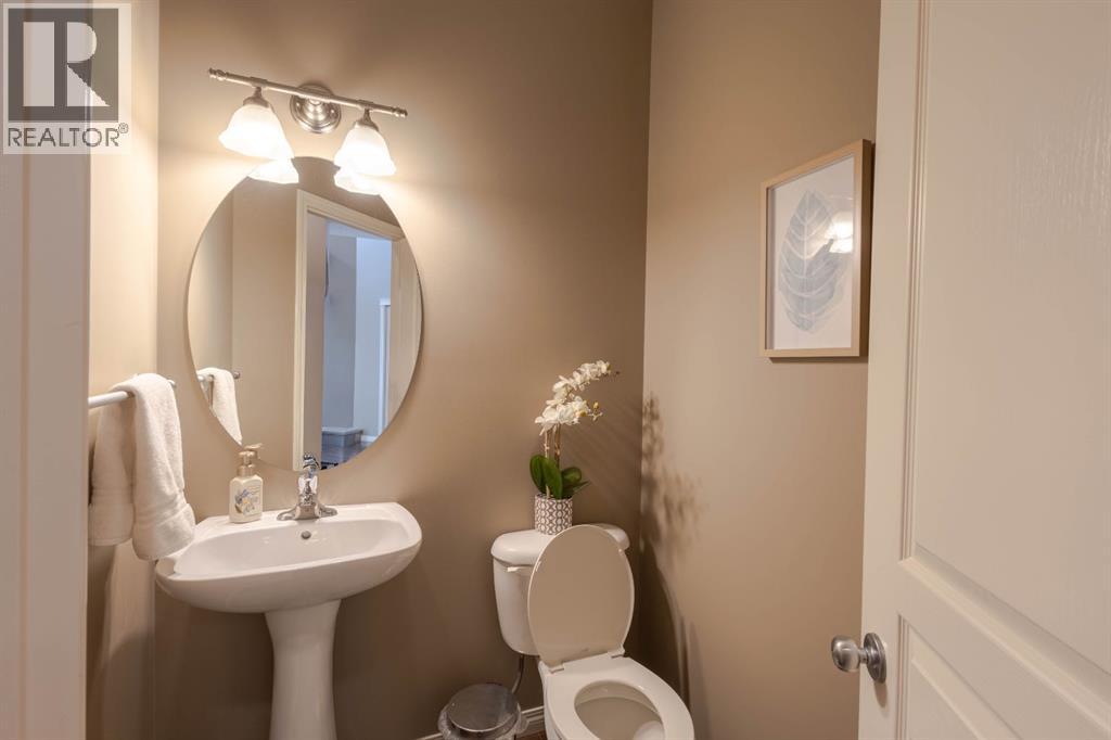 74 Valley Crest Rise NW, Calgary, Alberta  T3B 5Y9 - Photo 14 - A2305954