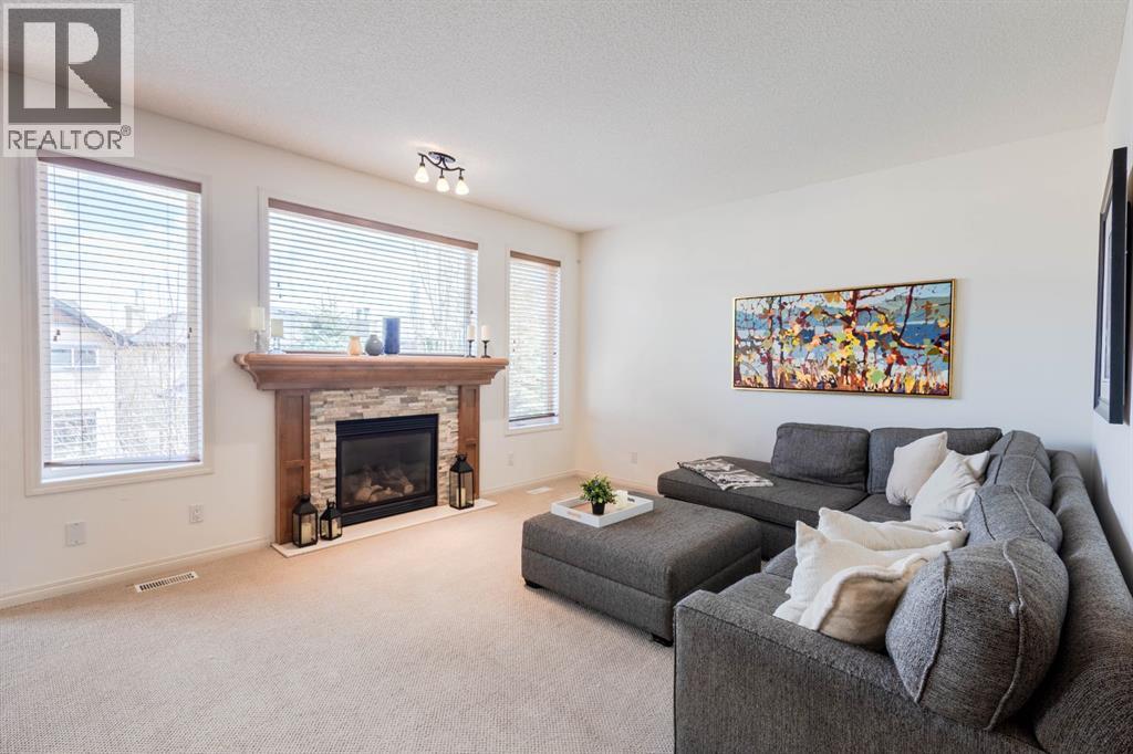 74 Valley Crest Rise NW, Calgary, Alberta  T3B 5Y9 - Photo 7 - A2305954