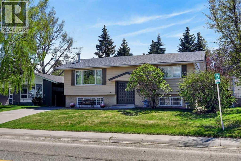 3139 Oakwood Drive SW, Calgary, Alberta  T2V 0K2 - Photo 2 - A2311984